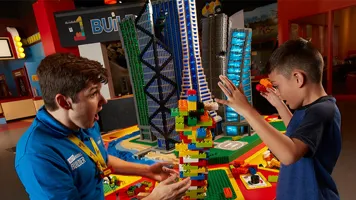 Earthquake Tables at LEGOLAND Discovery Center